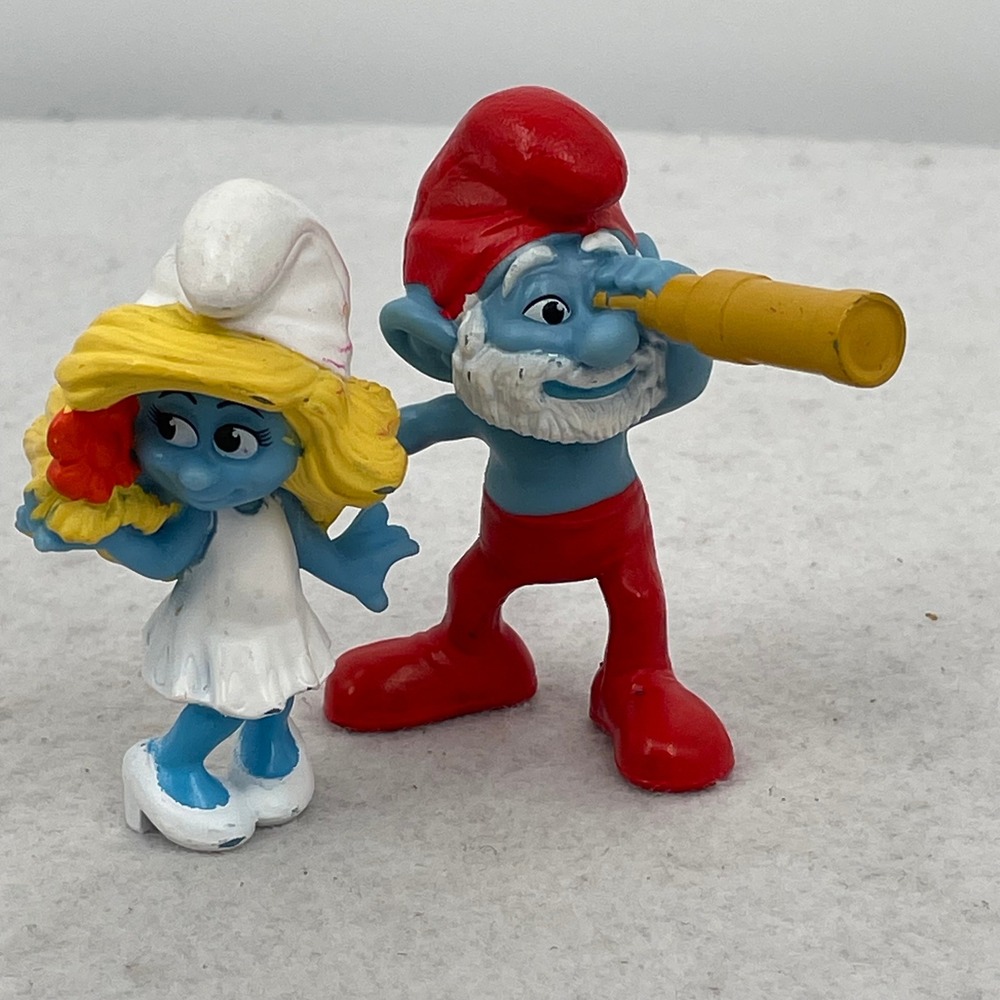 Smurfs Papa Smurf & Smurfette PVC Figures 2011 McDonalds Happy Meal Toys Peyo